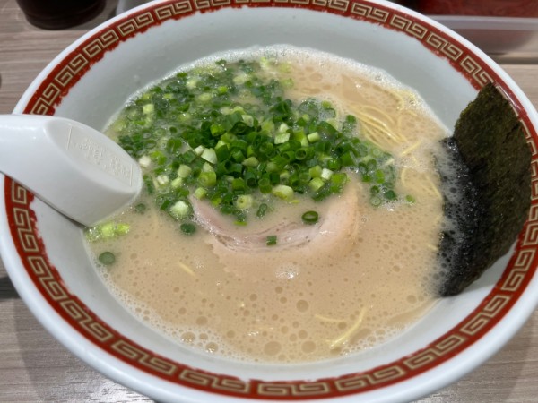 「長浜らーめんバリカタ　替玉バリカタ」@長浜ラーメン 博多っ子の写真