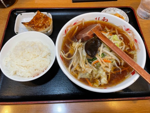 「ランチ2（野菜ラーメン＋餃子2個＋半ライス）」@中華料理 和の写真