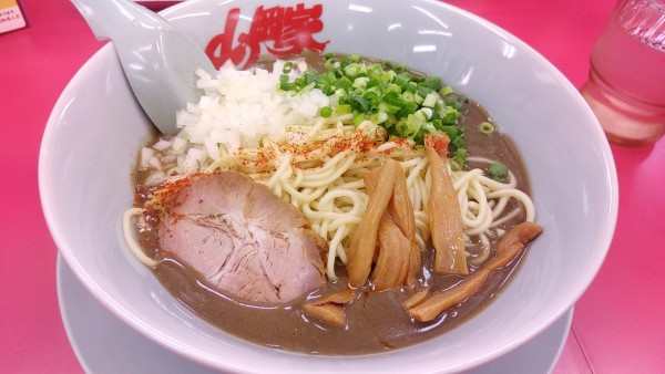 「期間限定　鬼煮干しラーメン」@山岡家 松本店の写真