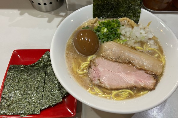「濃厚塩らーめん +有明焼のり」@麺屋 扇 SENの写真