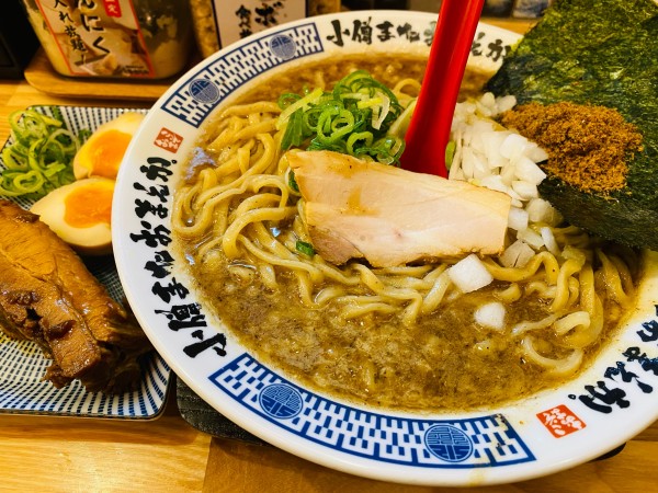 「ドロおまラーメン 1,200円 あて盛り 500円」@豚骨魚介ラーメン 小僧またおまえか。 土佐堀店の写真