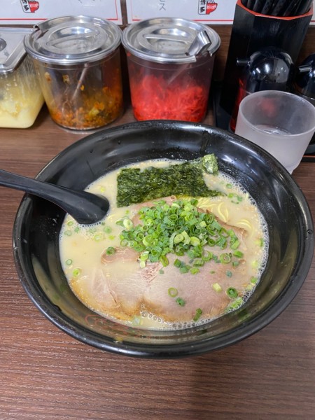 「博多ラーメン(半チャーハンセット)」@博多ラーメン 長浜や 立川店の写真