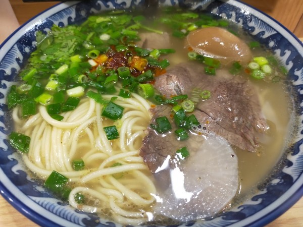 「蘭州拉麺限定セット(細麺・パクチー葱多め)」@火焔山蘭州拉麺 池袋店の写真