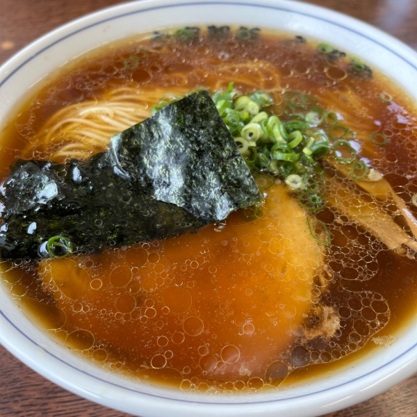 「醤油らーめん」@自家製麺 らーめん くぼ田の写真