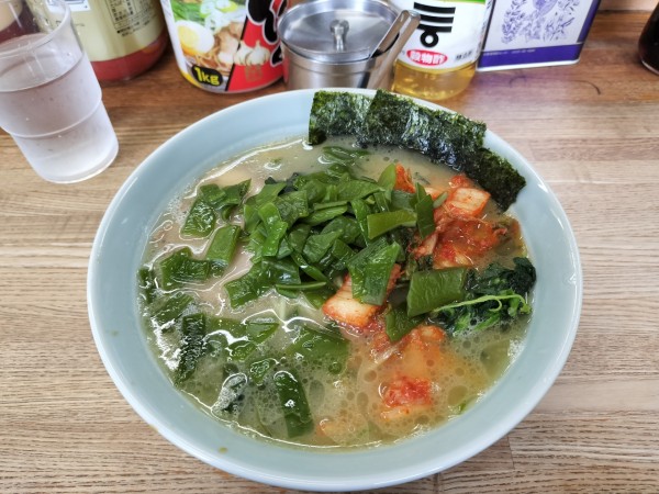 「ワカメラーメン800 キムチ100円 薄目」@ラーメン大将 錦町店の写真