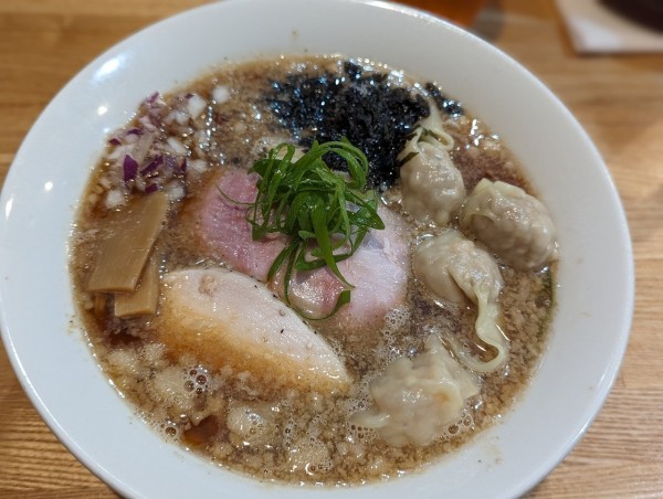 「夜5食限定煮干しラーメン」@RAMEN TOMOの写真