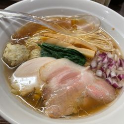 貝出汁　醤油そば　900円