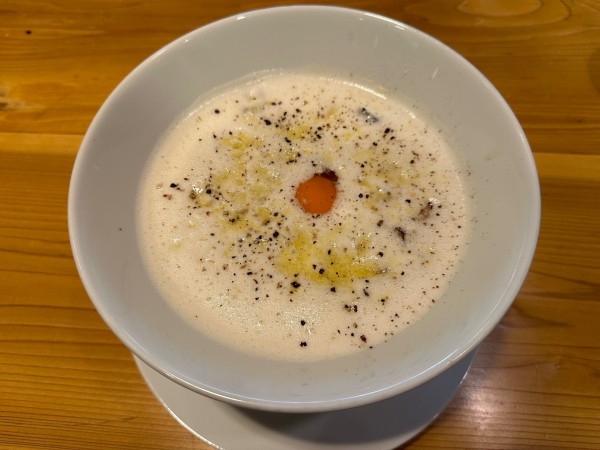 「10月限定！泡 月見チーズ鯛骨らぁ麺1200円」@鯛骨らぁ麺 あぐらの写真