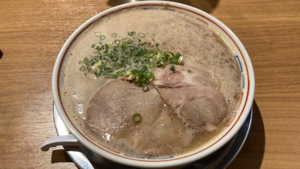 「ラーメン」@三代目 博多 だるま アクアシティお台場店の写真