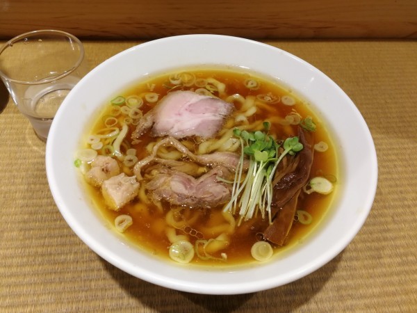 「親鶏中華そば(中太麺大盛)」@手打 親鶏中華そば 綾川の写真