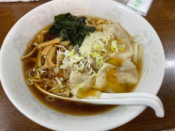 「ワンタン醤油らーめん」@ラーメン＆中華 彩花の写真