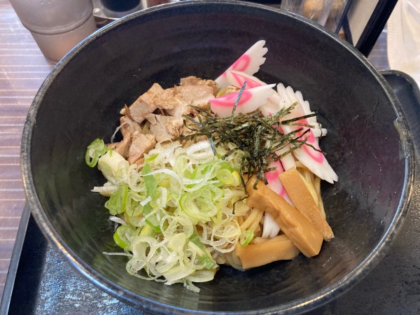 「和えソバ（中盛）」@三ツ矢堂製麺 ぐりーんうぉーく多摩店の写真