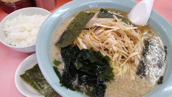 「ネギラーメン中、半ライス」@ラーメンショップ 朝霞店の写真