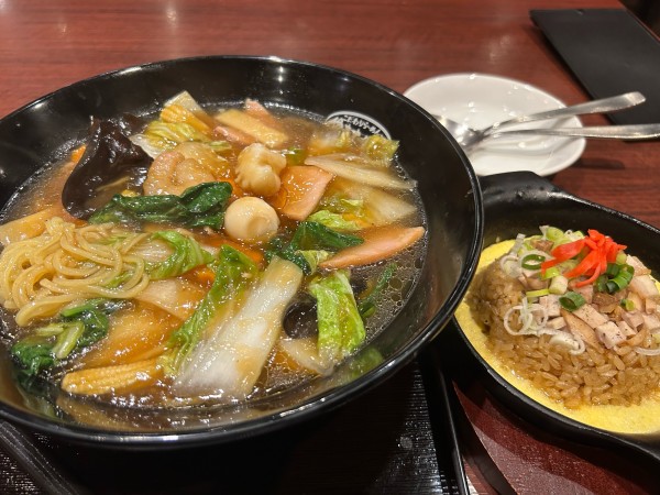 「八宝うま煮らーめん1056円、チャーハンセット319円」@こだわりらーめん ゆきむら亭 土浦店の写真