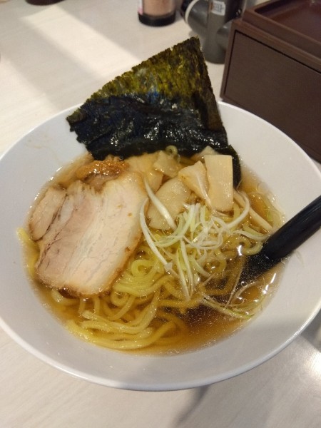 「こだわり醤油ラーメン（あっさり）」@魚べい 水戸元吉田店の写真