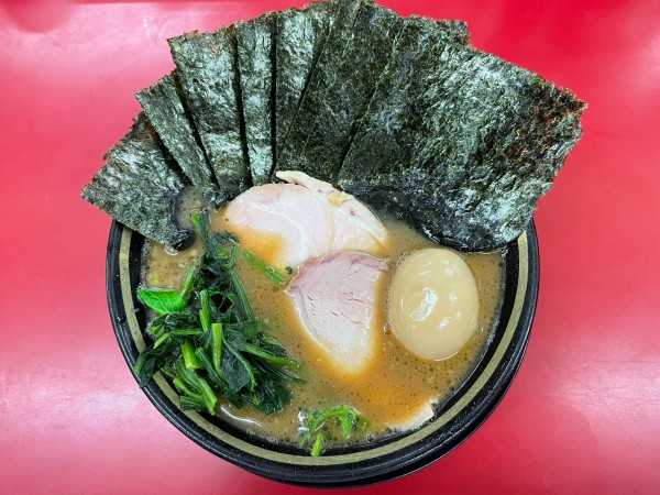「ラーメン(¥850) のり(¥100) 味玉(¥100)」@家系ラーメン 王道 いしいの写真