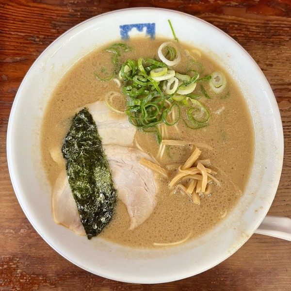 「ラーメン（800円）」@魁龍の写真