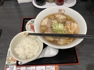 「喜多方ラーメン ¥820」@喜多方ラーメン 坂内 内幸町ガード下店の写真