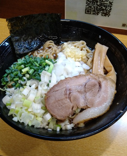 「煮干豚骨中+刻み長ネギ」@たかふじの写真