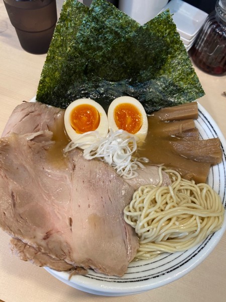 「全部のせ煮干らーめん 1250」@煮干しらぁめん 猫トラ亭の写真