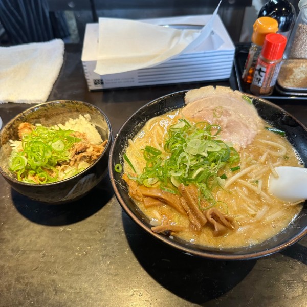 「ランチセット ¥1,100」@旨みこってりらーめん 鐵 TETSU 蘇我本店の写真