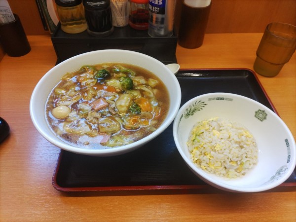 「五目あんかけラーメン＋半チャーハン」@日高屋 石神井公園店の写真