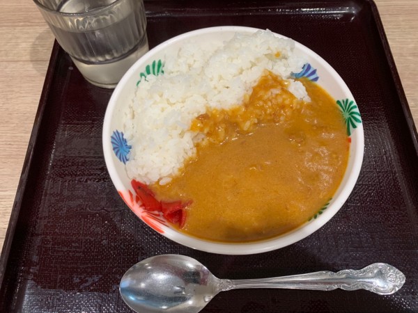 「ポークカレー小 350円」@狭山そば 所沢店の写真