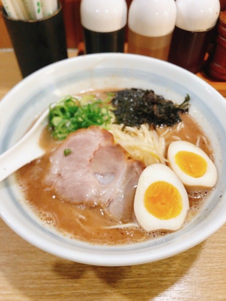 「豚骨魚介ラーメン 980円」@らーめん光醤の写真