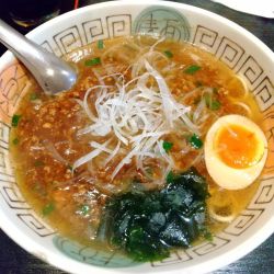 肉味噌らーめん　935円