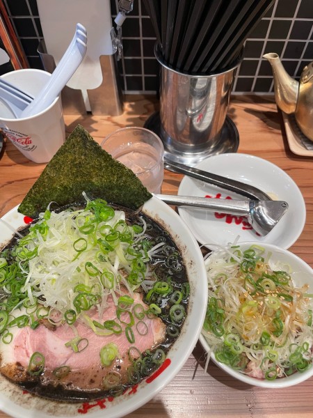 「ねぎらーめん　Cセット（半ねぎまんま+餃子3個）」@なんつッ亭  町田店の写真