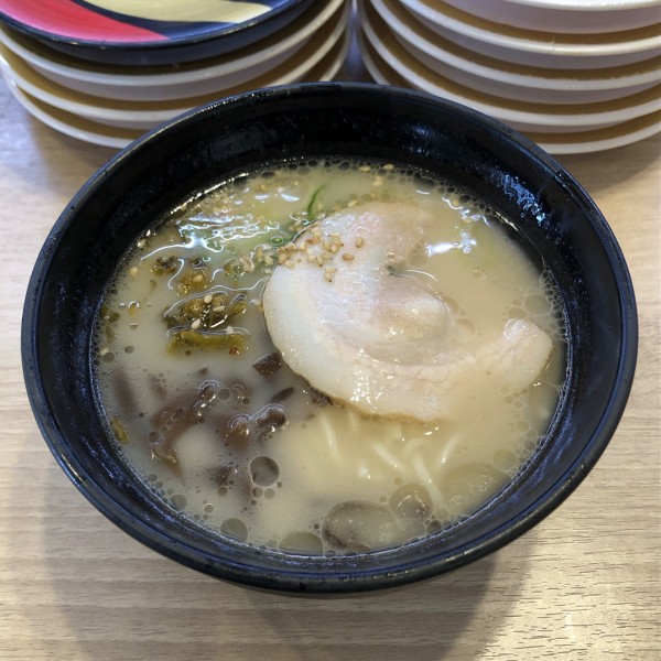 「博多一双監修 博多豚骨ラーメン」@かっぱ寿司 足立谷在家店の写真