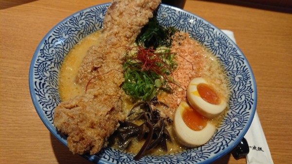 「海老味噌ラーメン（豚ザンギ付き）」@麺や 虎鉄 京都拉麺小路店の写真