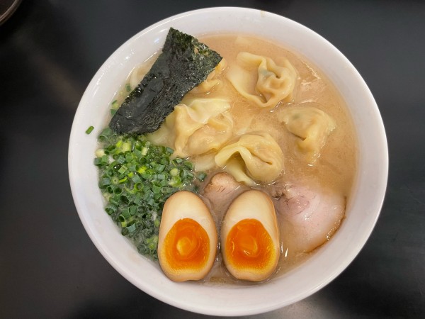 「雲呑麺(¥1,000) 煮玉子(¥120)」@らーめん 茂木の写真