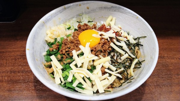 「【限定】台湾まぜそば(ニンニク・トウガラシマシ)+チーズ」@麺屋 づかちゃんの写真