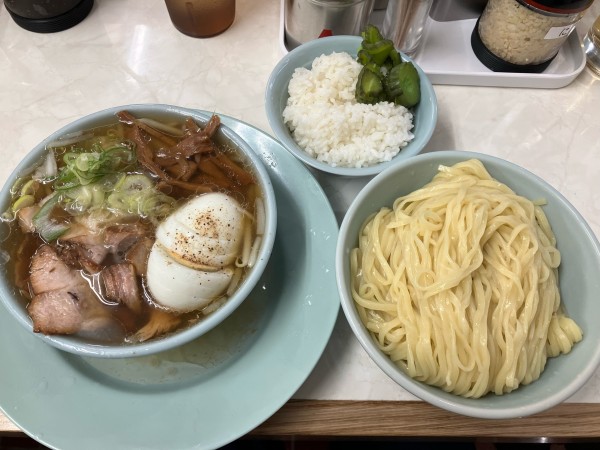「もり中華並　900円　サービスライス」@クマちゃんラーメンの写真