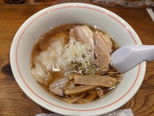「夜鳴き営業　貝と節のラーメン」@別邸三く 中華蕎麦 萃の写真