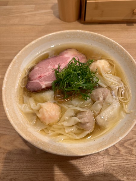 「肉と海老ワンタン麺白大盛」@DURAMENTEIの写真