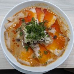担々チャーシュー麺
