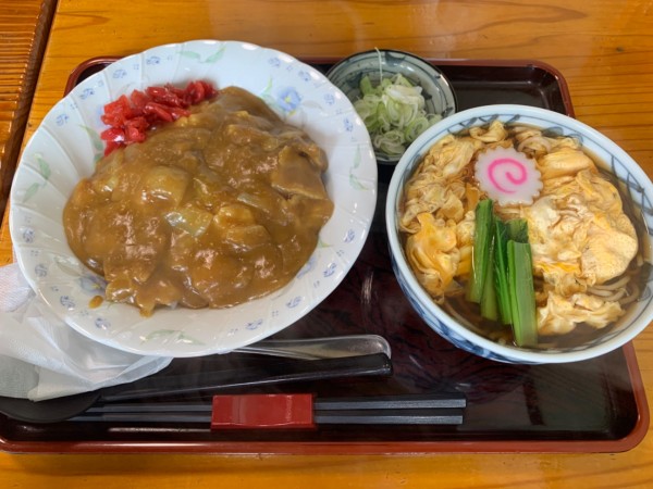 「ミニ玉子とじそば600₊ミニカレー600₌1200」@新所沢増田屋の写真