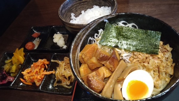 「油そば並、ライスバー（無料）」@つけ麺まぜそば ショウザンの写真