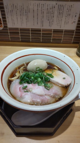 「醤油ラーメン（細麺）」@小麦と鈴の写真