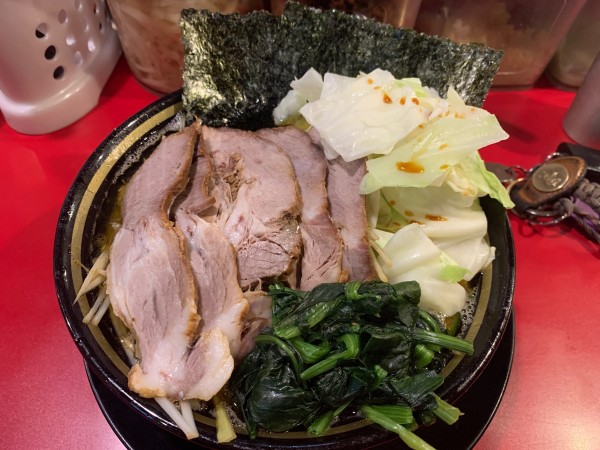 「白ネギチャーシュー麺キャベツトッピング」@家系ラーメン 王道 神道家の写真