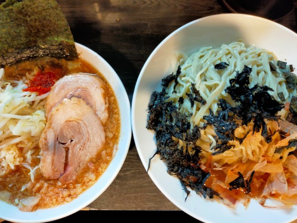 「【限定】昆布水つけ麺1200円(大150円)+岩のり100円」@豚星。の写真