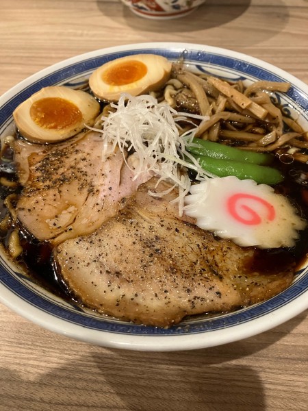 「特製ブラック」@くじら食堂 nonowa東小金井店の写真