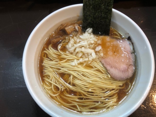 「ラーメン（大盛）」@中華そば 弥栄の写真
