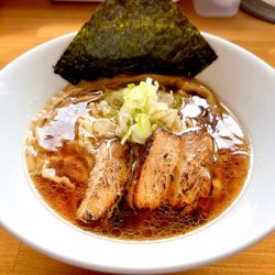 手揉み中華そば【醤油】（830円）