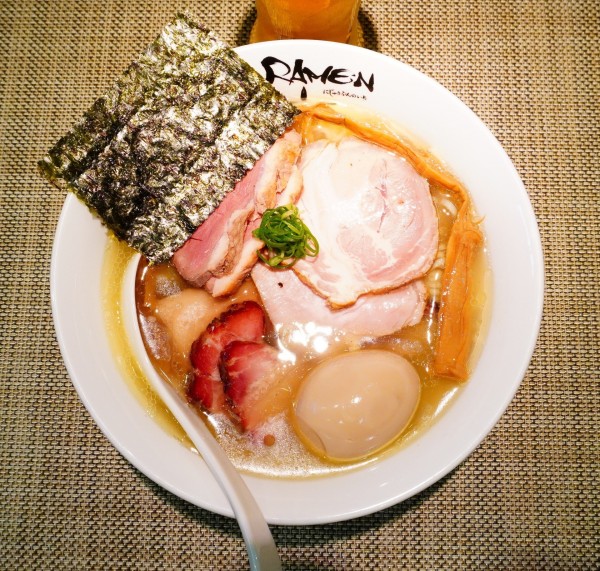 「特製塩そば＋生ビール」@Ramen にじゅうぶんのいちの写真