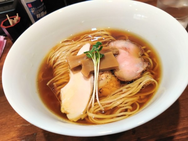 「醤油らーめん 950円」@麺屋 落合の写真