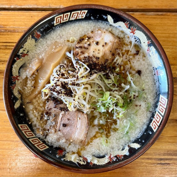 「背脂とんこつ（880円）」@ラーメン 亀仙人の写真