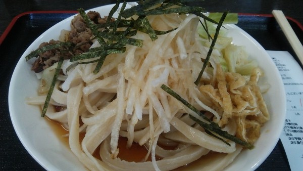「蹴とばしうどん 冷やし 740円」@手打ちうどん ろくでなしの写真